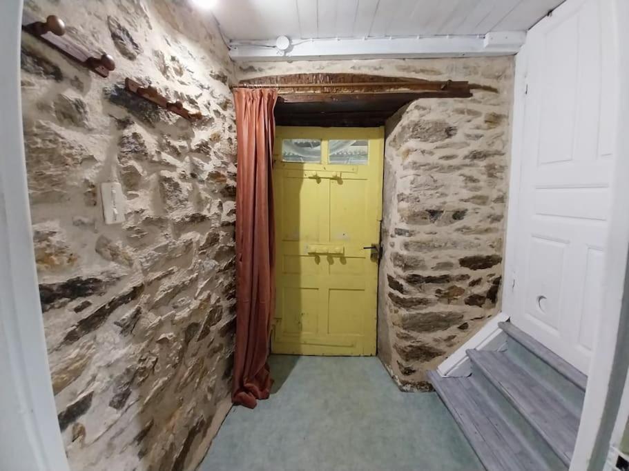 Maison En Pierres Pradinas Esterno foto
